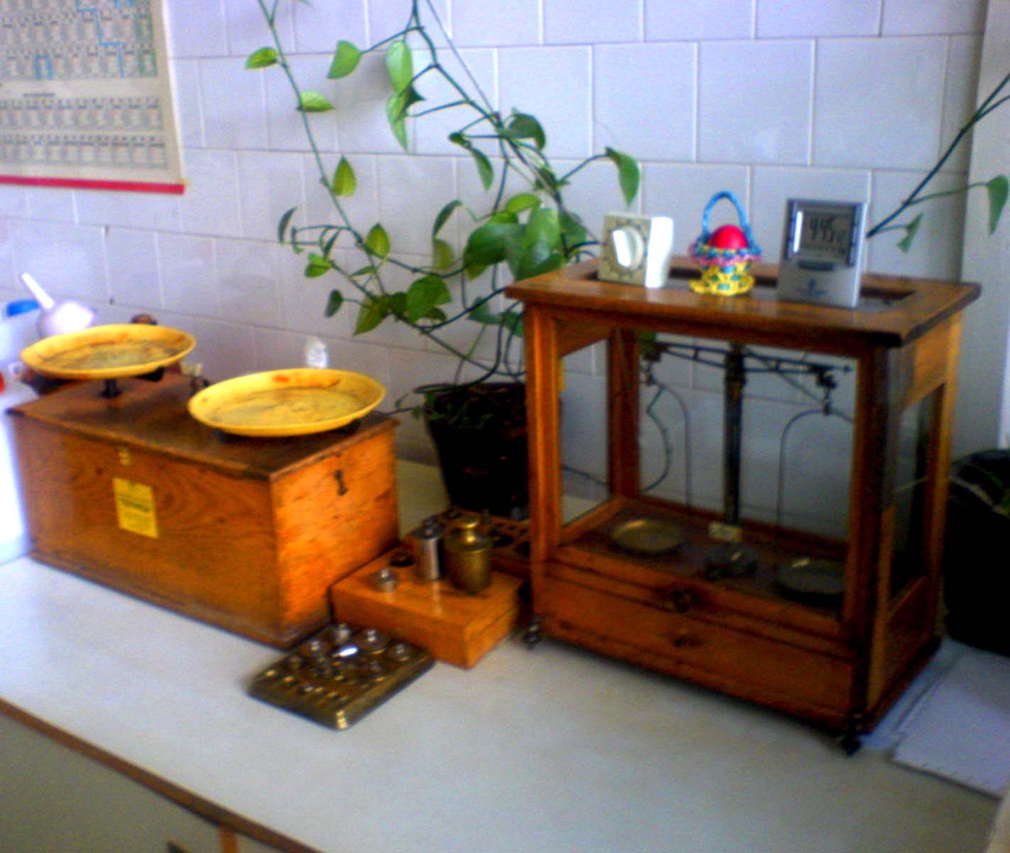 A modern electronic laboratory balance