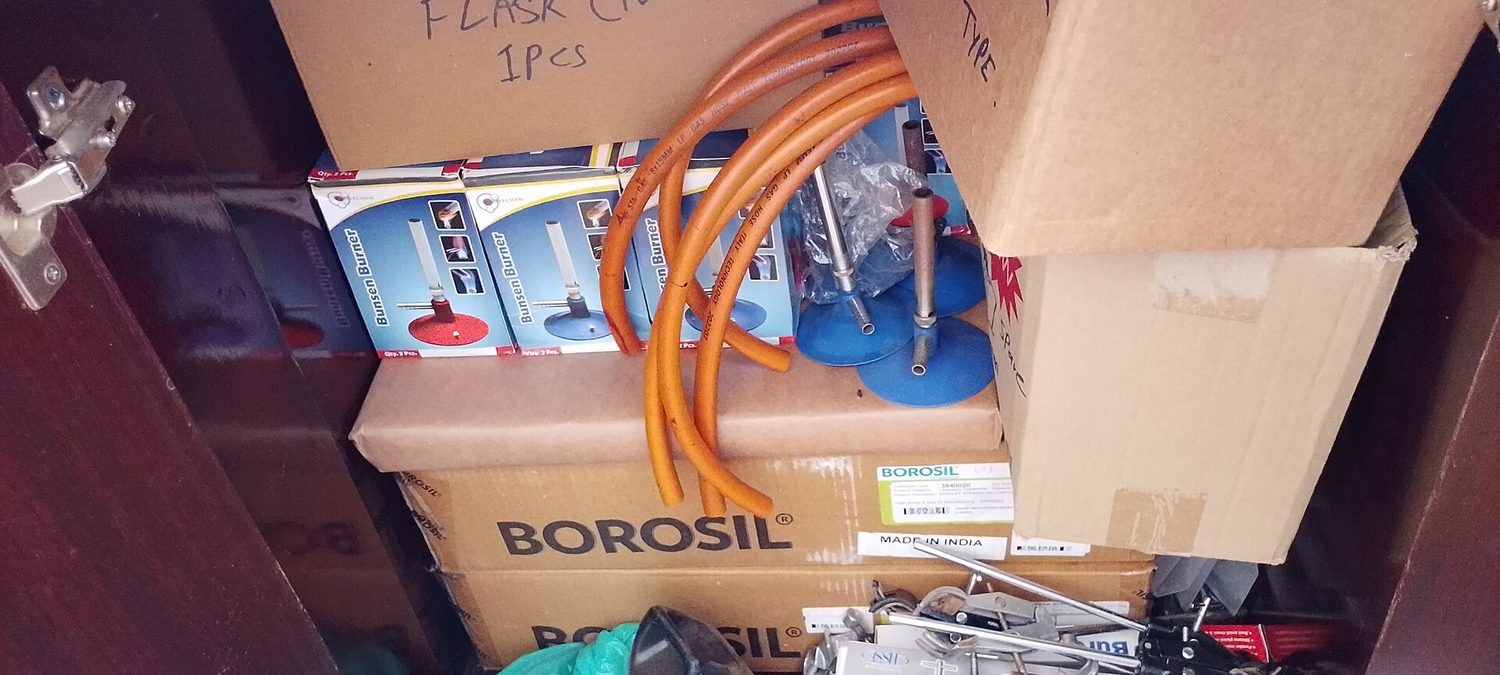 A blue Bunsen burner flame